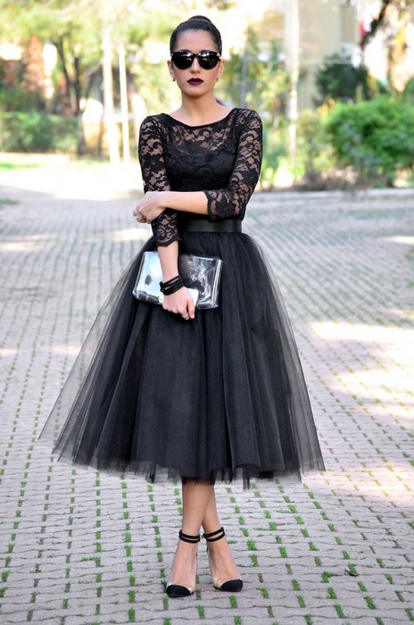 moonrise-tulle-knee-length-skirt-in-black