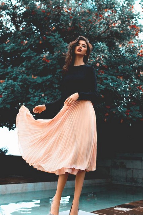 midi-skirt-black-top